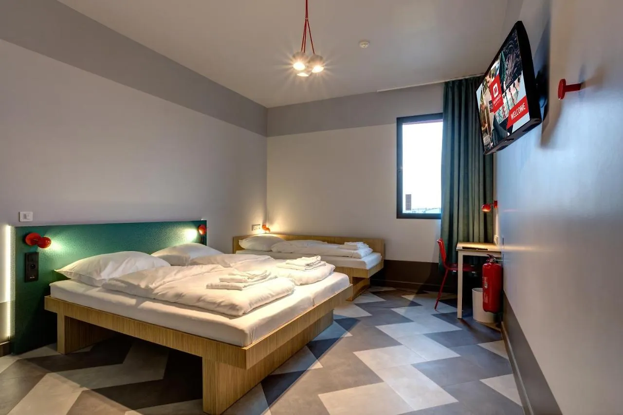 Meininger Hotel Paris Porte De Vincennes