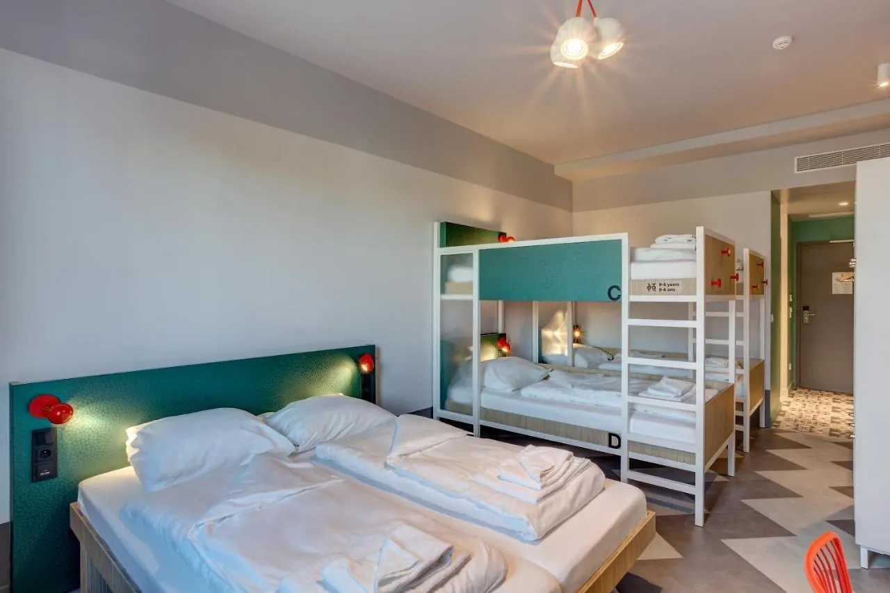 Meininger Hotel Paris Porte De Vincennes