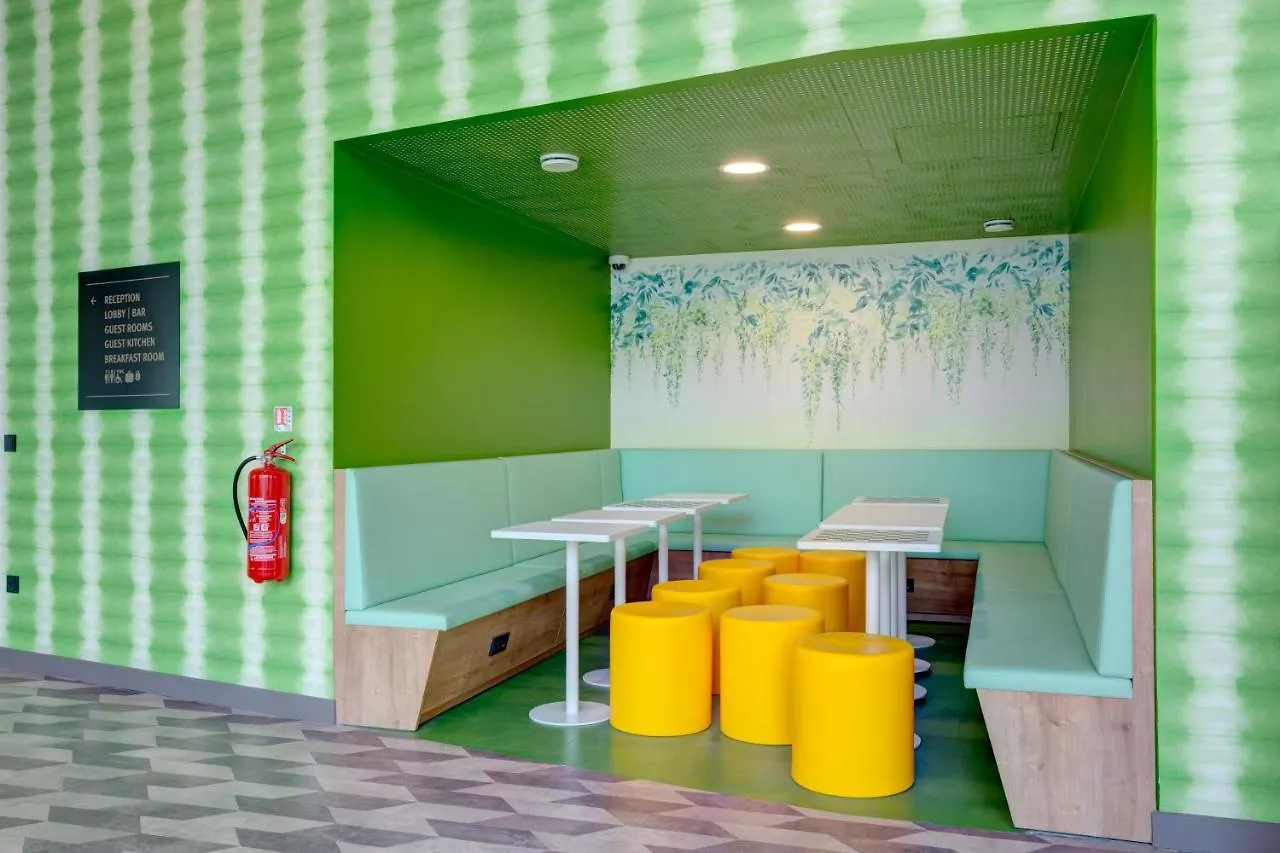 **  Meininger Hotel Paris Porte De Vincennes France